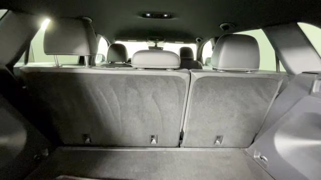 2022 Deep Black Pearl Volkswagen Atlas Cross Sport 2.0T SE FWD SUV