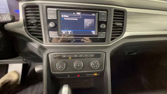 2022 Deep Black Pearl Volkswagen Atlas Cross Sport 2.0T SE FWD SUV