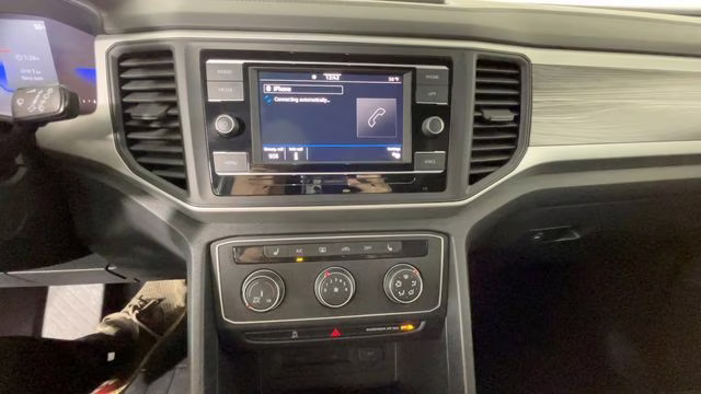 2022 Deep Black Pearl Volkswagen Atlas Cross Sport 2.0T SE FWD SUV