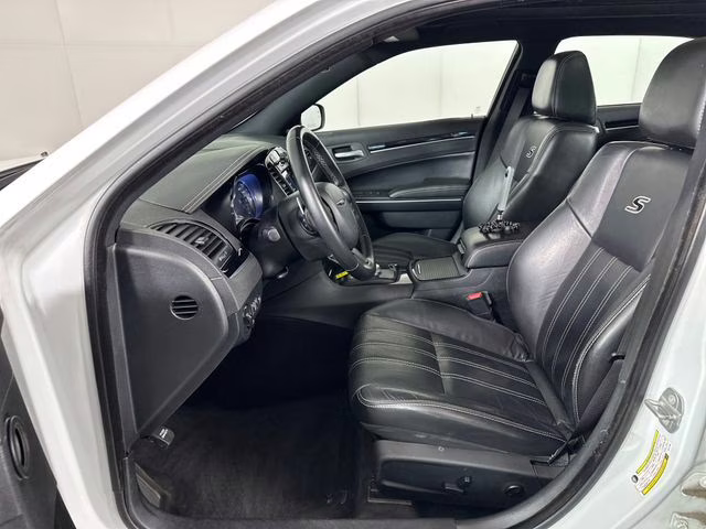 2018 Bright White Clearcoat Chrysler 300 S AWD Sedan