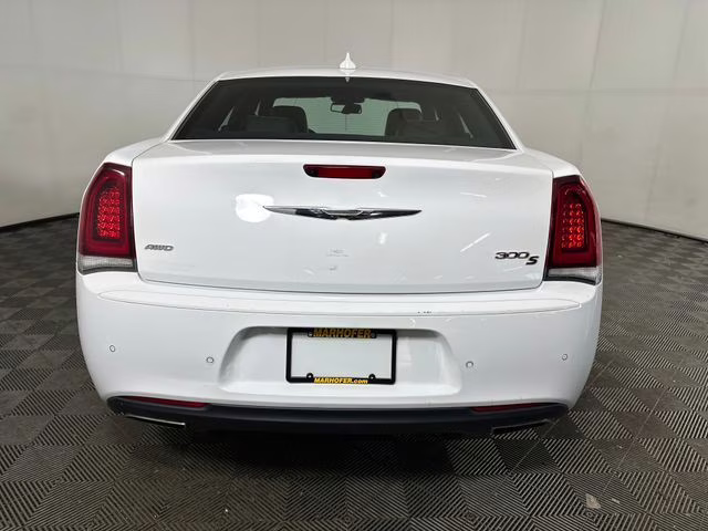 2018 Bright White Clearcoat Chrysler 300 S AWD Sedan