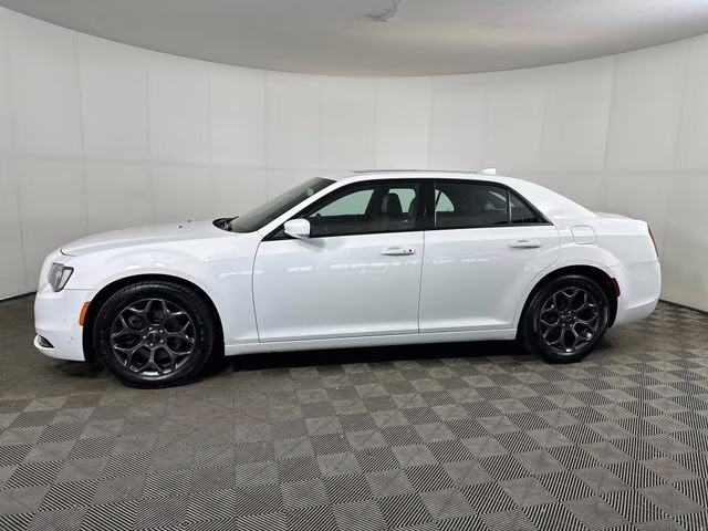 2018 Bright White Clearcoat Chrysler 300 S AWD Sedan