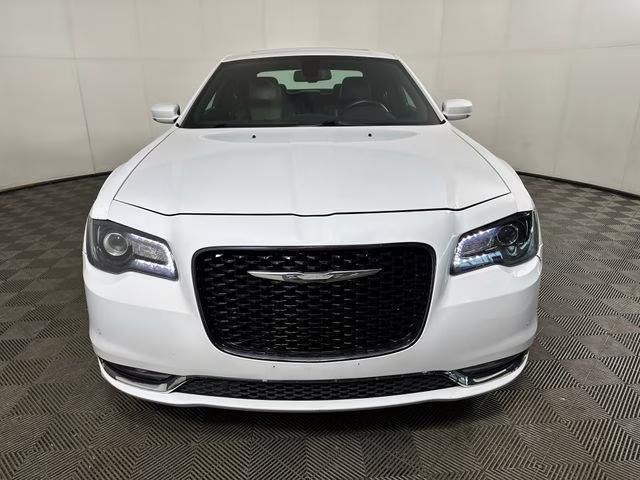 2018 Bright White Clearcoat Chrysler 300 S AWD Sedan