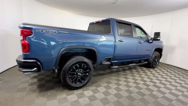 2025 Lakeshore Blue Metallic Chevrolet Silverado 2500HD Custom 4X4 Truck
