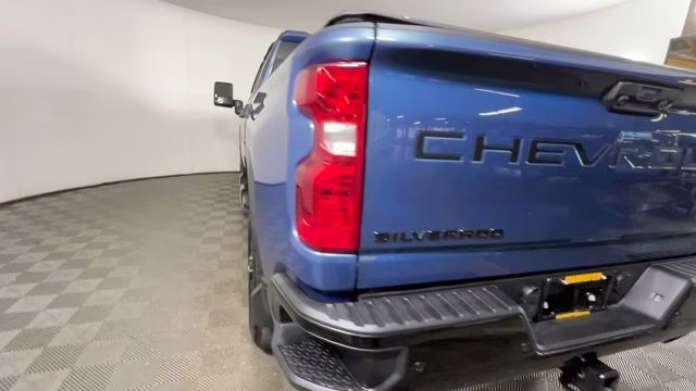 2025 Lakeshore Blue Metallic Chevrolet Silverado 2500HD Custom 4X4 Truck