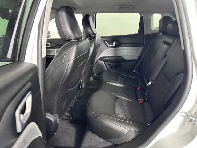 2022 Bright White Clearcoat Jeep Compass Latitude 4X4 SUV