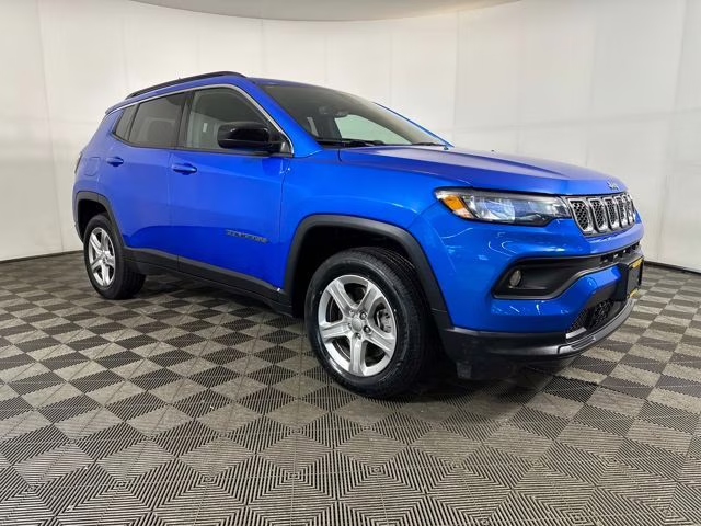 2023 Laser Blue Pearlcoat Jeep Compass Latitude 4X4 SUV
