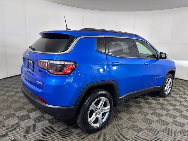 2023 Laser Blue Pearlcoat Jeep Compass Latitude 4X4 SUV
