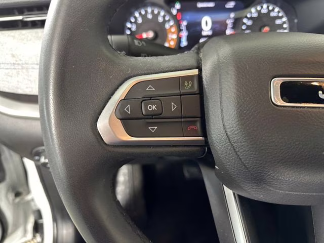 2023 Bright White Clearcoat Jeep Compass Latitude 4X4 SUV