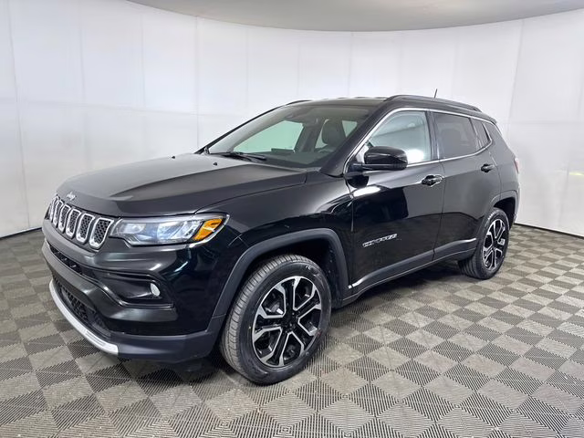 2024 Diamond Black Crystal Pearlcoat Jeep Compass Limited 4X4 SUV
