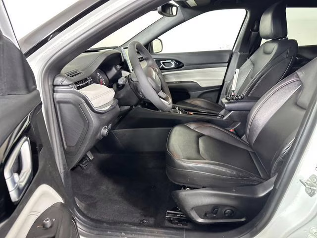 2024 Bright White Clearcoat Jeep Compass Limited 4X4 SUV