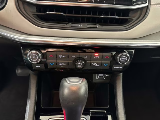 2024 Bright White Clearcoat Jeep Compass Limited 4X4 SUV