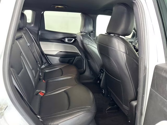 2024 Bright White Clearcoat Jeep Compass Limited 4X4 SUV