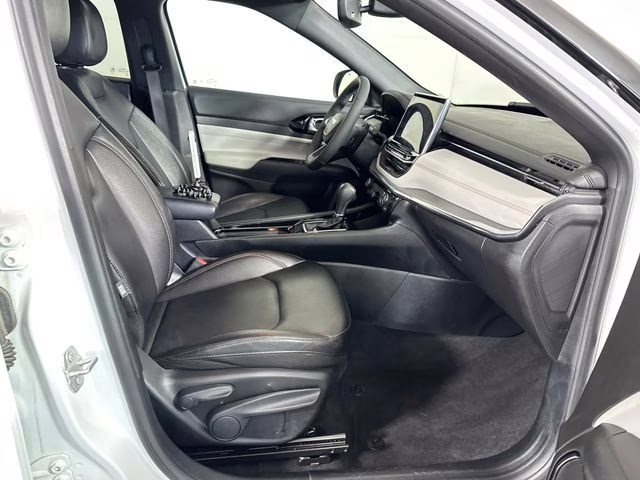 2024 Bright White Clearcoat Jeep Compass Limited 4X4 SUV