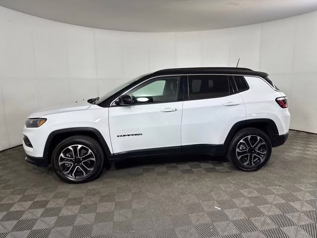2024 Bright White Clearcoat Jeep Compass Limited 4X4 SUV