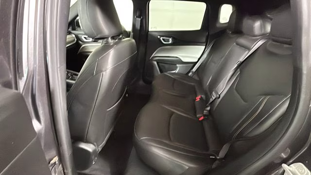 2024 Diamond Black Crystal Pearlcoat Jeep Compass Limited 4X4 SUV