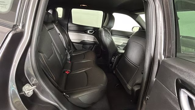 2024 Diamond Black Crystal Pearlcoat Jeep Compass Limited 4X4 SUV