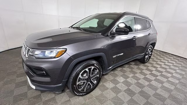 2024 Diamond Black Crystal Pearlcoat Jeep Compass Limited 4X4 SUV