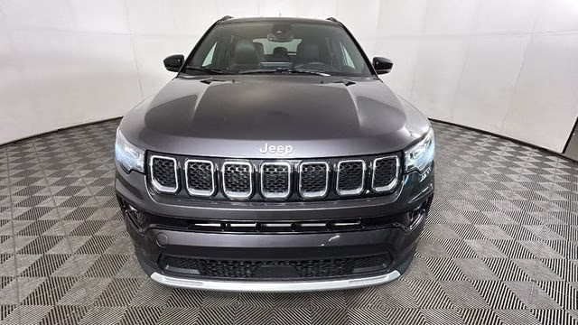 2024 Diamond Black Crystal Pearlcoat Jeep Compass Limited 4X4 SUV