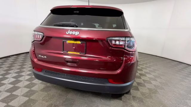 2022 Velvet Red Pearlcoat Jeep Compass Latitude Lux 4X4 SUV