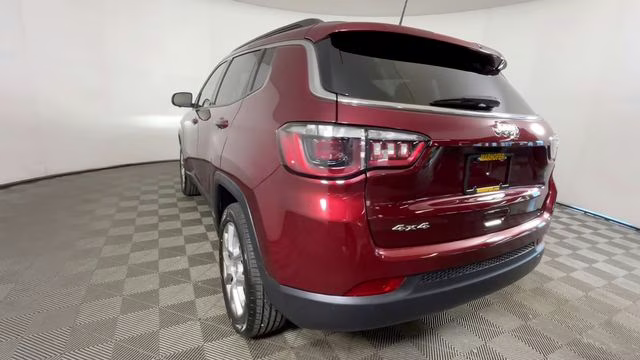 2022 Velvet Red Pearlcoat Jeep Compass Latitude Lux 4X4 SUV
