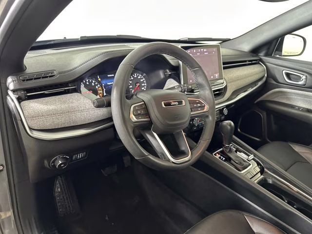 2023 Sting-Gray Clearcoat Jeep Compass Latitude Lux 4X4 SUV