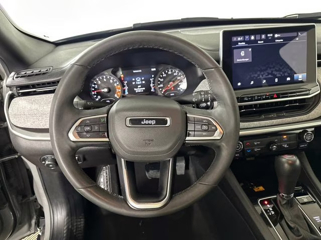 2023 Sting-Gray Clearcoat Jeep Compass Latitude Lux 4X4 SUV