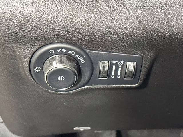 2023 Sting-Gray Clearcoat Jeep Compass Latitude Lux 4X4 SUV