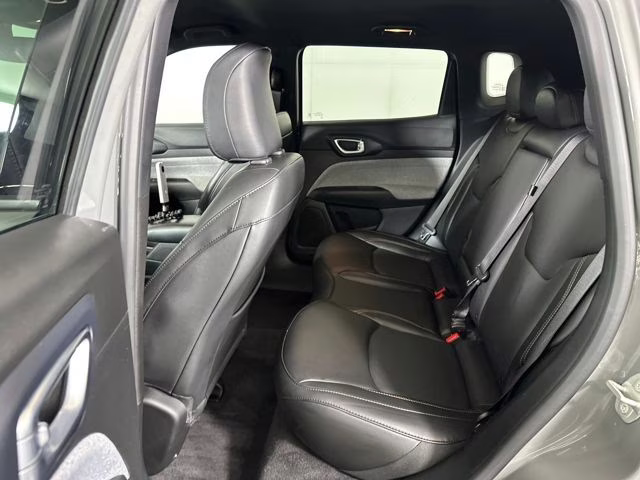 2023 Sting-Gray Clearcoat Jeep Compass Latitude Lux 4X4 SUV