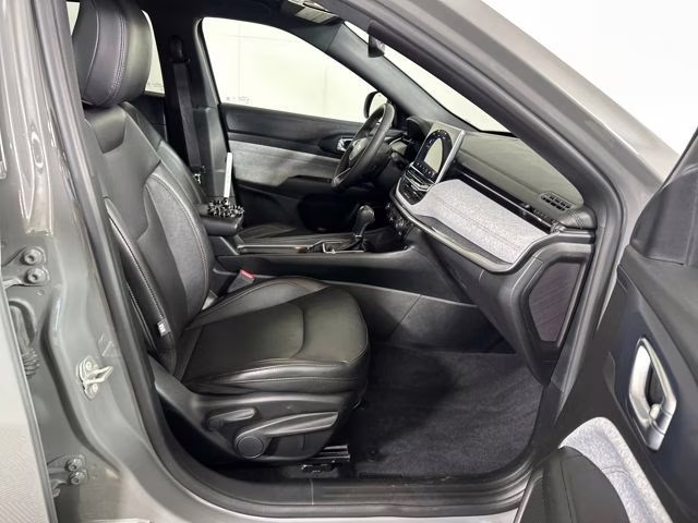 2023 Sting-Gray Clearcoat Jeep Compass Latitude Lux 4X4 SUV