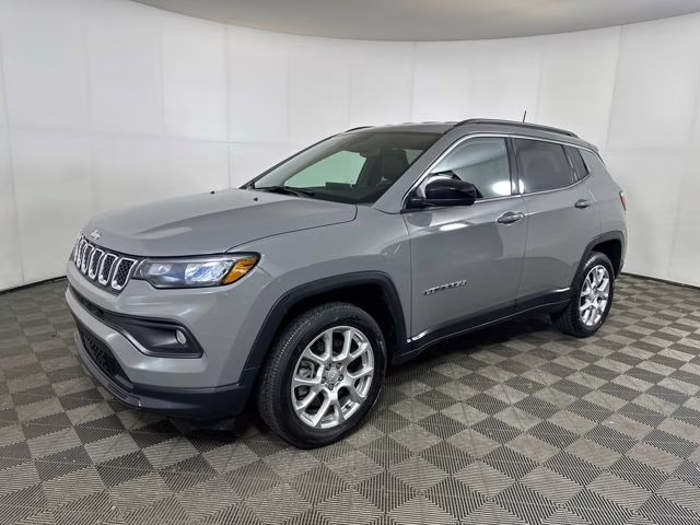 2023 Sting-Gray Clearcoat Jeep Compass Latitude Lux 4X4 SUV