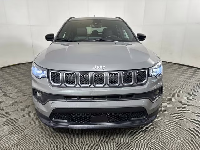 2023 Sting-Gray Clearcoat Jeep Compass Latitude Lux 4X4 SUV