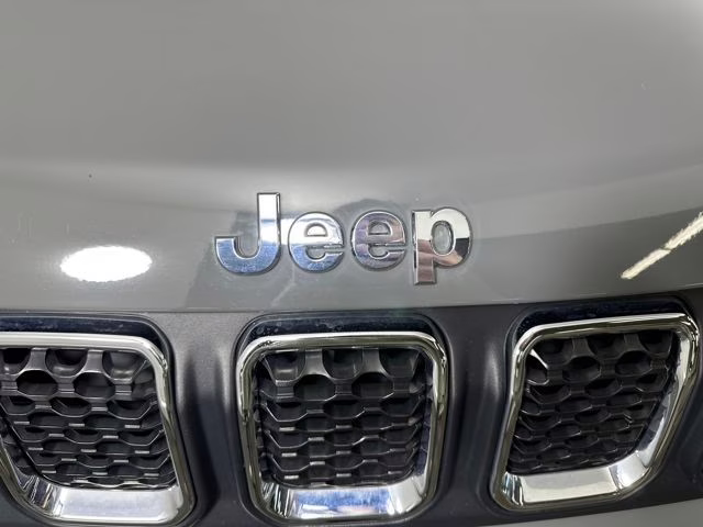 2023 Sting-Gray Clearcoat Jeep Compass Latitude Lux 4X4 SUV