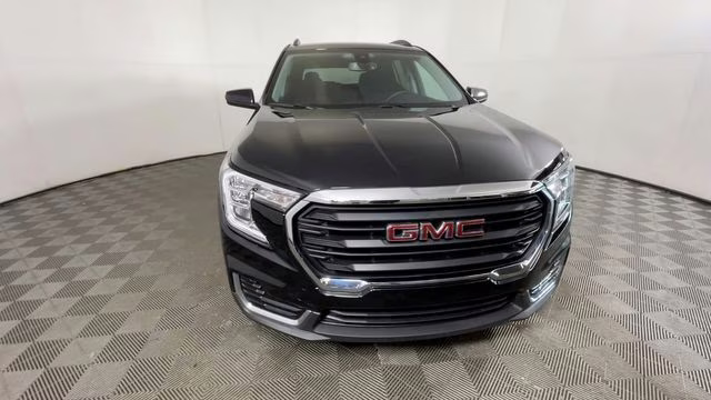 2023 Ebony Twilight Metallic GMC Terrain SLE AWD SUV
