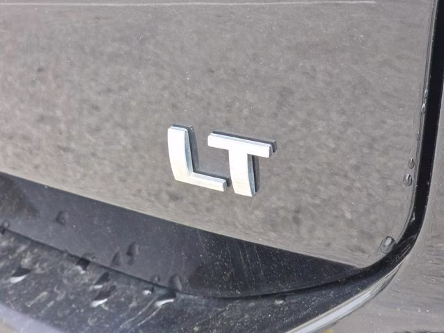 2024 Mosaic Black Metallic Chevrolet Equinox LT FWD SUV