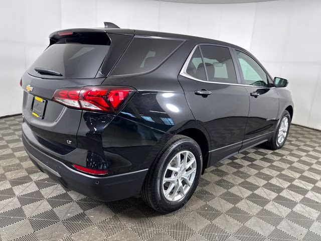 2024 Mosaic Black Metallic Chevrolet Equinox LT FWD SUV