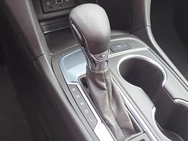 2024 Mosaic Black Metallic Chevrolet Equinox LT FWD SUV