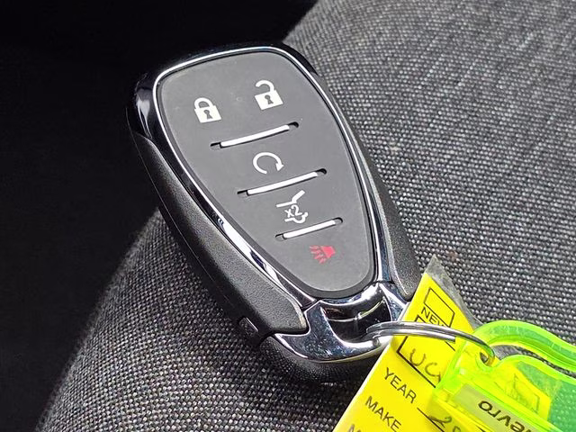 2024 Mosaic Black Metallic Chevrolet Equinox LT FWD SUV
