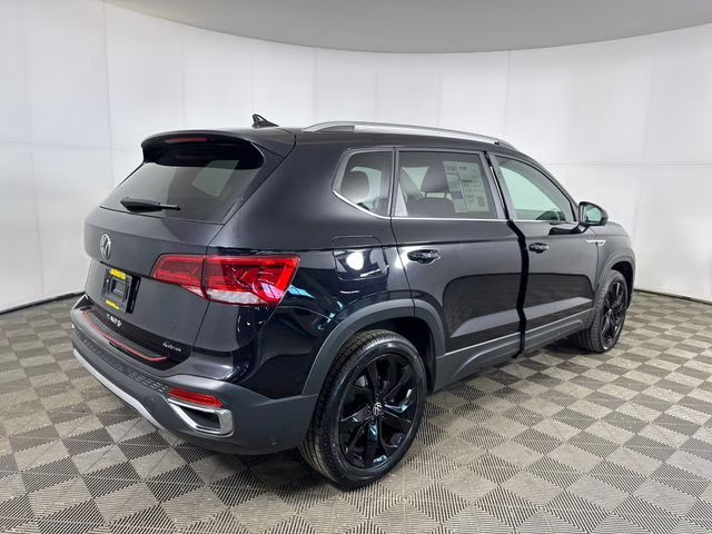 2023 Black Volkswagen Taos 1.5T SE AWD SUV