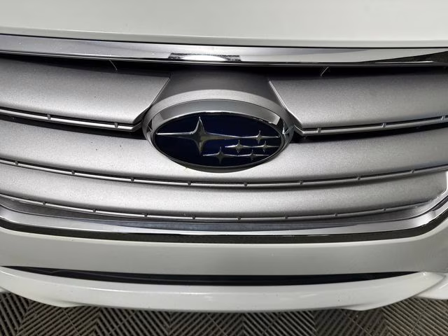 2016 Crystal White Pearl Subaru Legacy 3.6R AWD Sedan