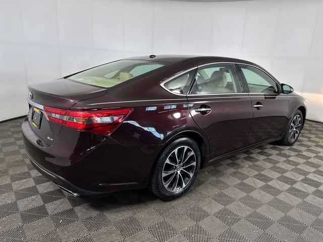 2017 Sizzling Crimson Mica Toyota Avalon XLE Premium FWD Sedan