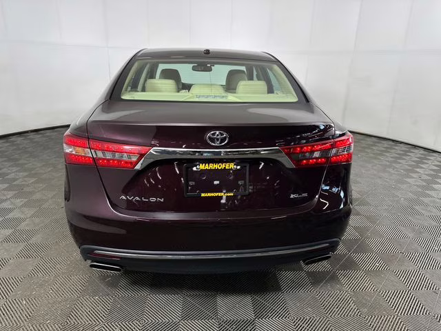 2017 Sizzling Crimson Mica Toyota Avalon XLE Premium FWD Sedan