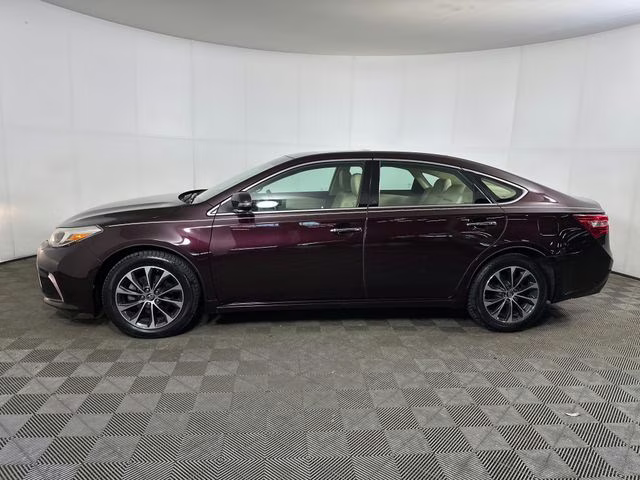 2017 Sizzling Crimson Mica Toyota Avalon XLE Premium FWD Sedan