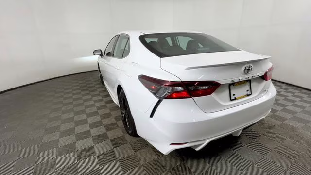 2024 Ice Cap Toyota Camry SE FWD Sedan