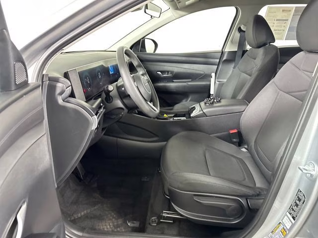 2025 Shimmering Silver Hyundai Tucson SE FWD SUV