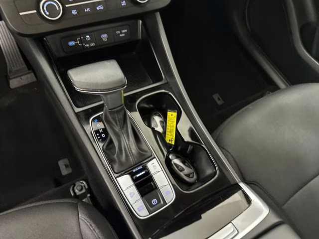 2025 Shimmering Silver Hyundai Tucson SE FWD SUV
