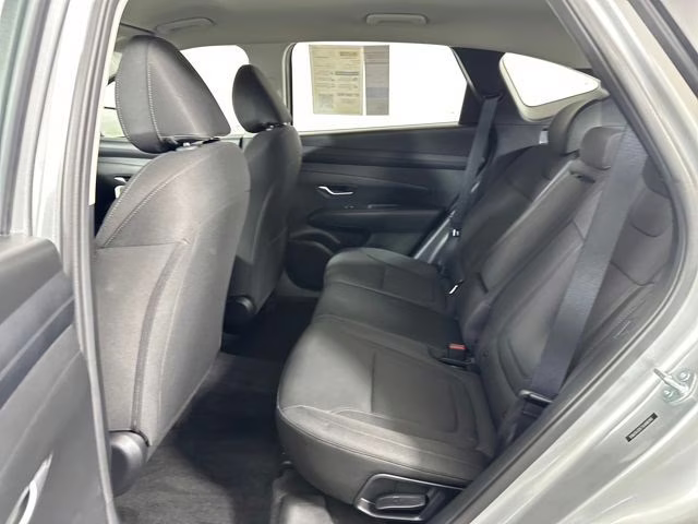 2025 Shimmering Silver Hyundai Tucson SE FWD SUV