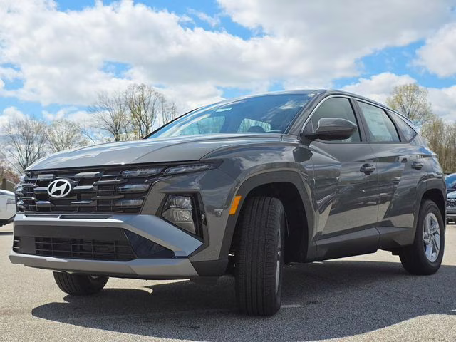 2026 Hampton Gray Hyundai Tucson SE AWD SUV