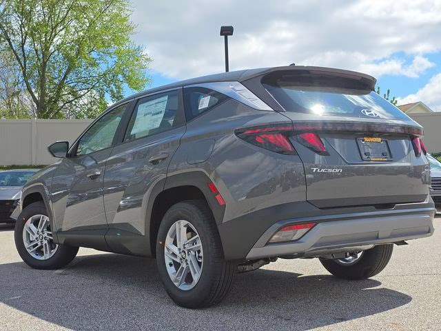 2026 Hampton Gray Hyundai Tucson SE AWD SUV