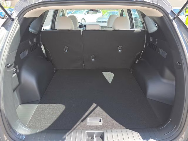 2026 Hampton Gray Hyundai Tucson SE AWD SUV